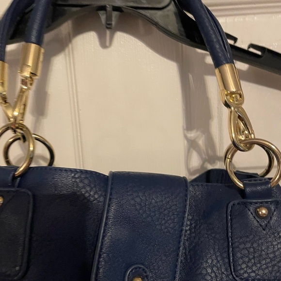 Elegant Navy Blue Handbag - Picture 3 of 6